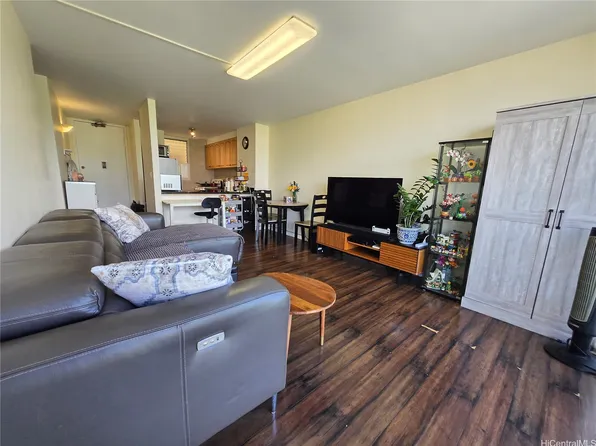 949 Ala Nanala St APT 1303, Honolulu, HI 96818