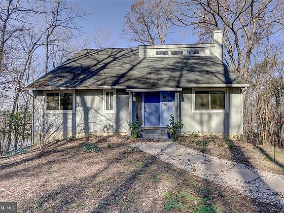3rd image of 361 Hemlock Ln