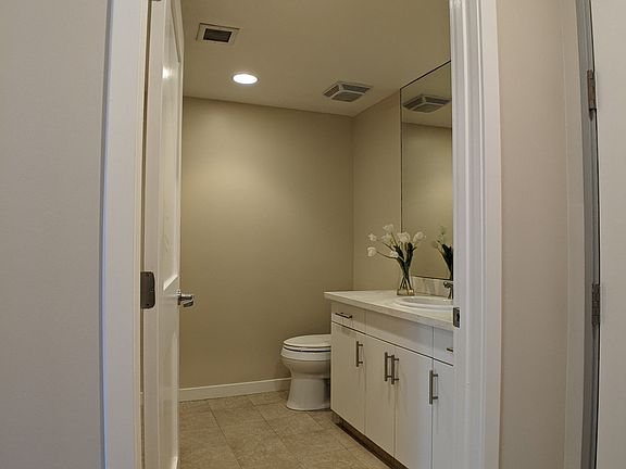 2nd image of 5143 White Oak Ave Unit 102