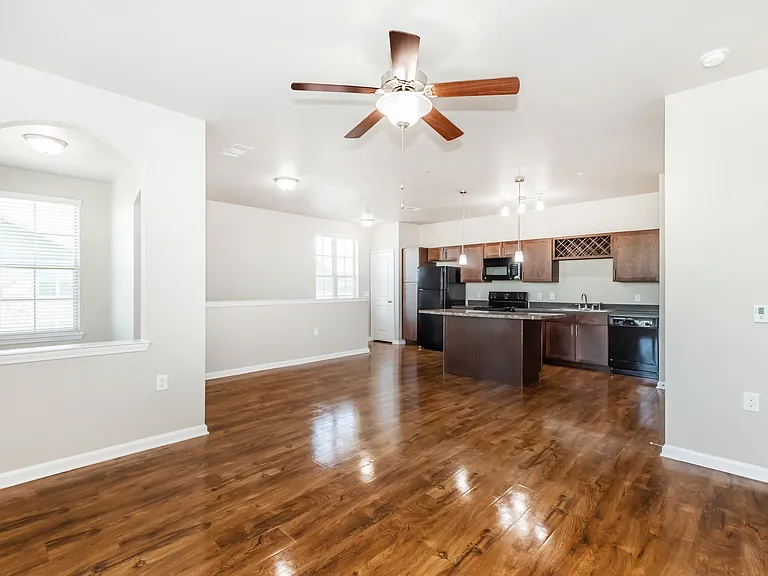 The Landings at Creekside — Photo 34