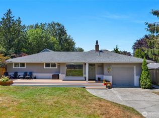 16607 72nd Ave NE, Kenmore, WA 98028
