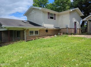 281 Pioneer Lake Trl, Hastings, PA 15724