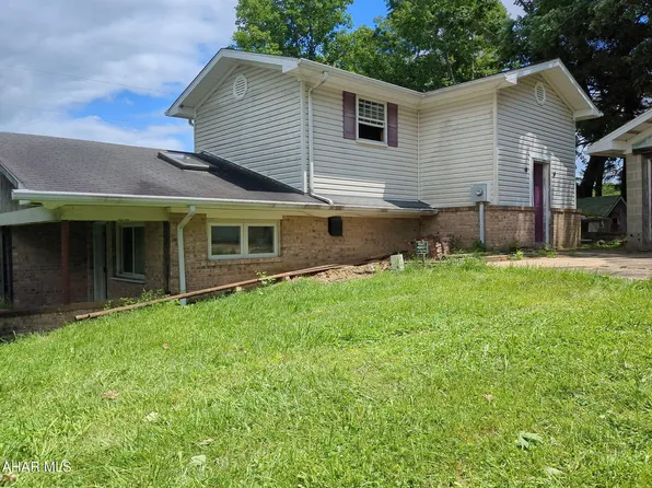 281 Pioneer Lake Trl, Hastings, PA 15724