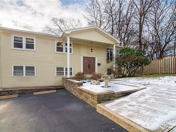 2nd image of 1 Willard St