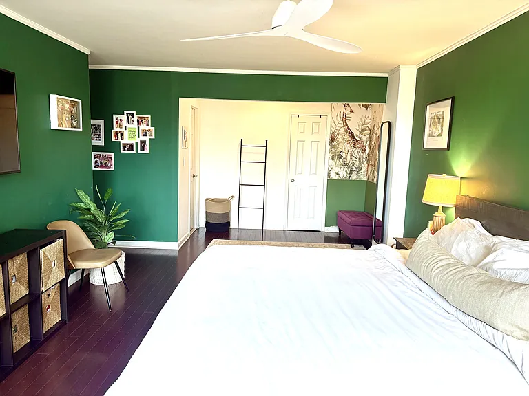 300 Winston Dr #L05 — Photo 17