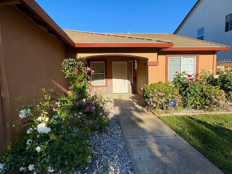 1st image of 643 Willowbrook Dr