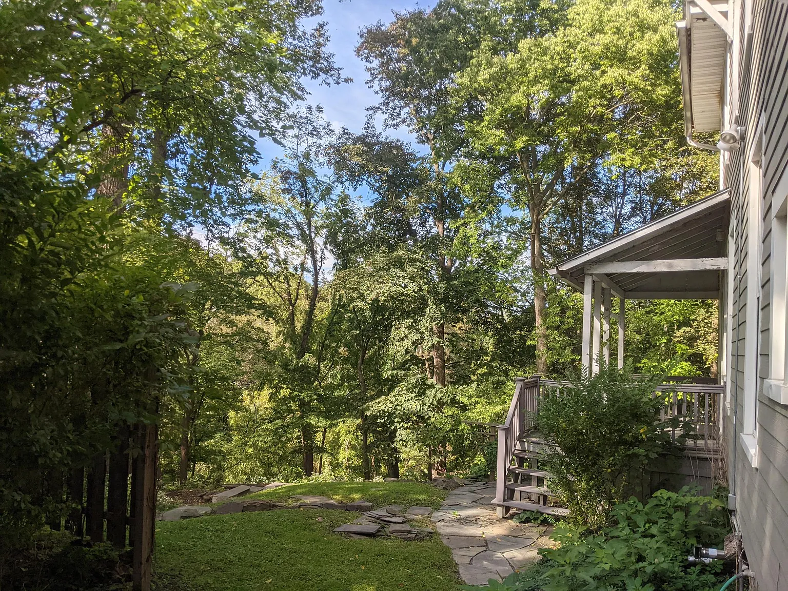 108 Elston Pl — Photo 2