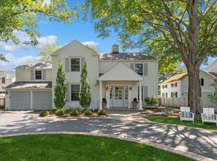 323 Locust Rd, Winnetka, IL 60093