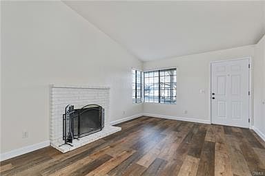 5th image of 223 Oak Meadow Ln