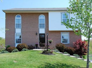 1416 Sandstone Dr, Tarentum, PA