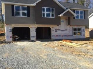 132 Grove Dr, Kingsport, TN 37663