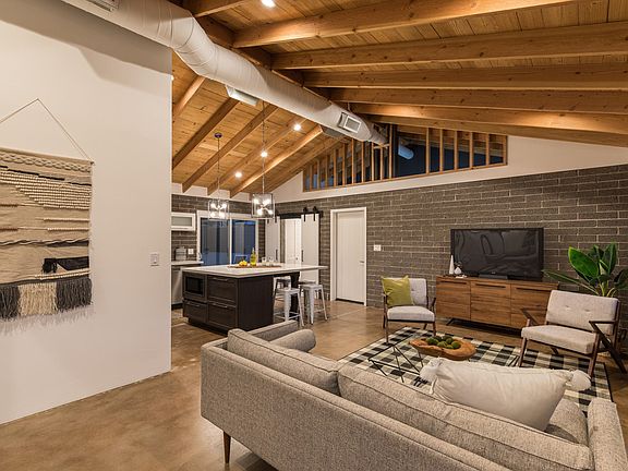 1210 E Diana Ave (11 of 41)