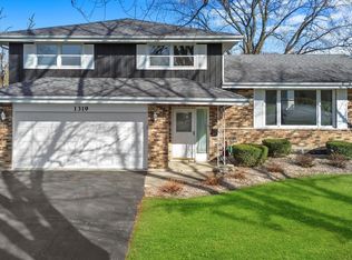 1319 Douglas Ln, Crete, IL 60417