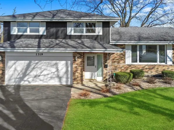 1319 Douglas Ln, Crete, IL 60417