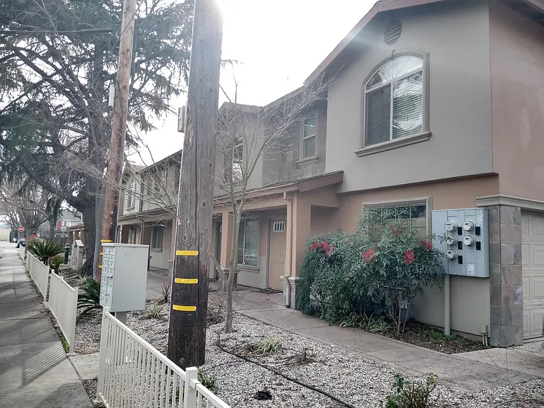 835 H St — Photo 8