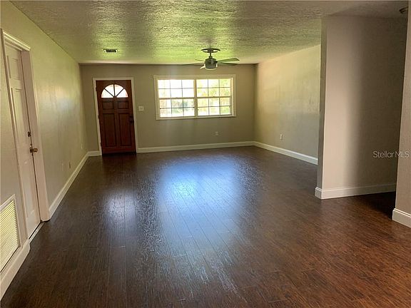 2nd image of 5525 Oak Ln