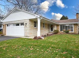 480 Fairview Ave, Glen Ellyn, IL 60137