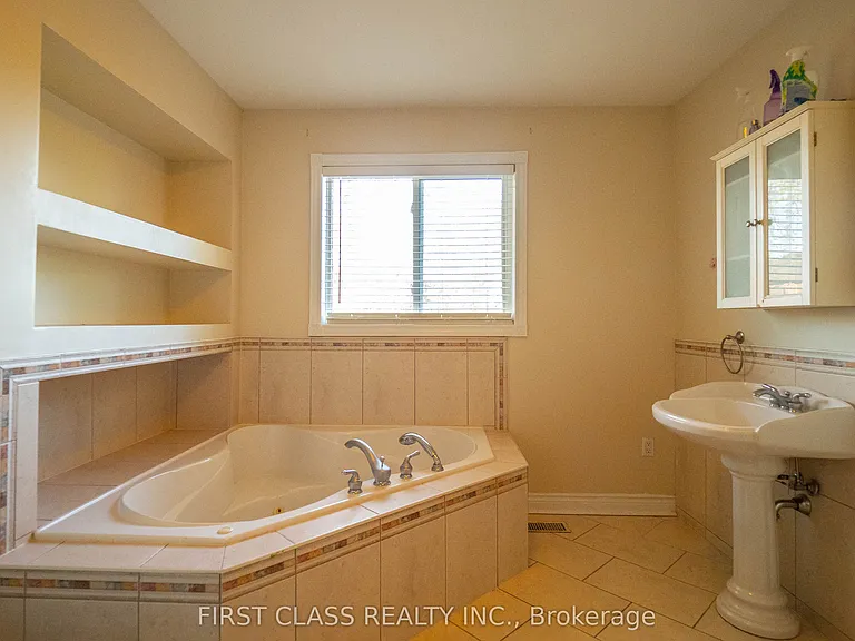 13 Princess St — Photo 25