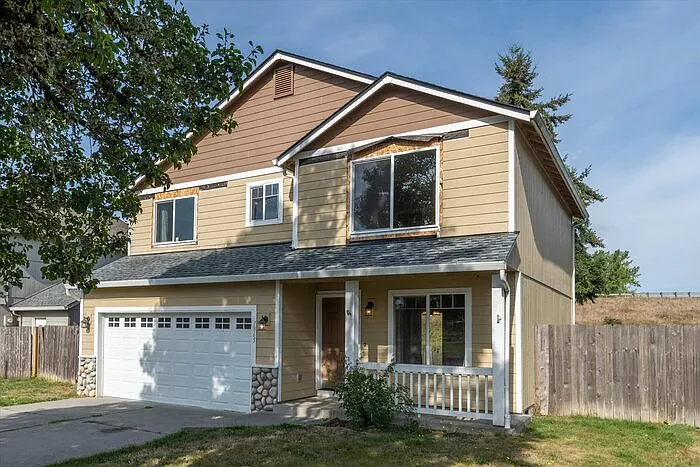 3 bed, 2.5 bath, 1634 sqft, $2,795 — Photo 3