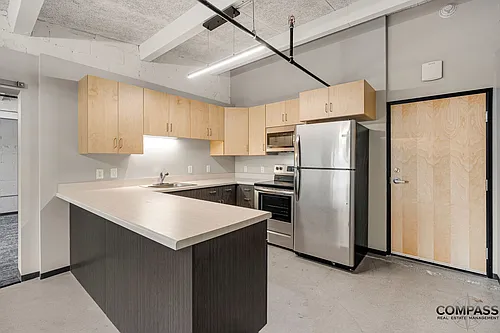 The Howard Apartments Photo 1