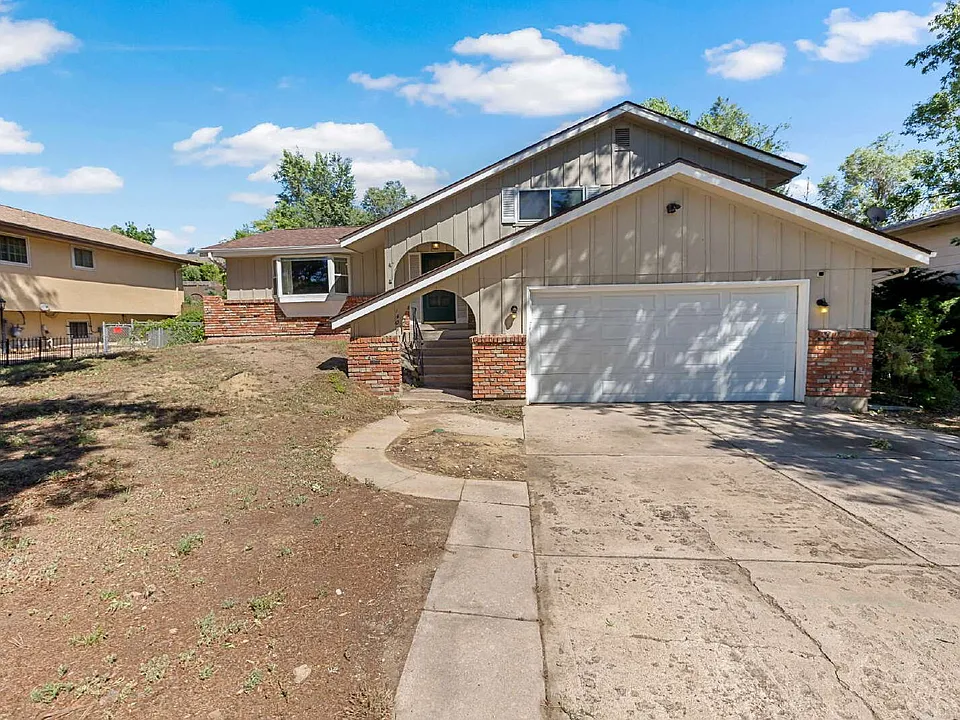 1401 Sanderson Ave