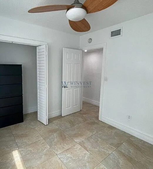 150 SW 10th St #2 — Photo 9
