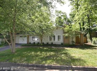 323 Sugarland Run Dr, Sterling, VA 20164