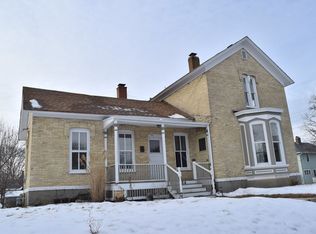 164 N Gifford St, Elgin, IL 60120