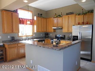 3rd image of 695 Lee St NE