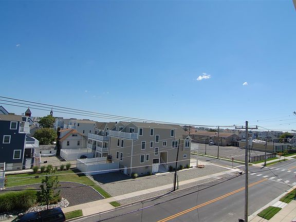 3rd image of 4306 Central Ave