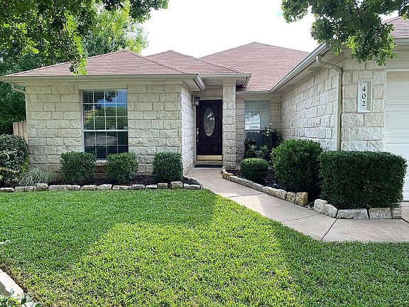3rd image of 402 N Lori Cir