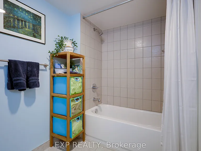 8 Trent Ave #410 — Photo 15