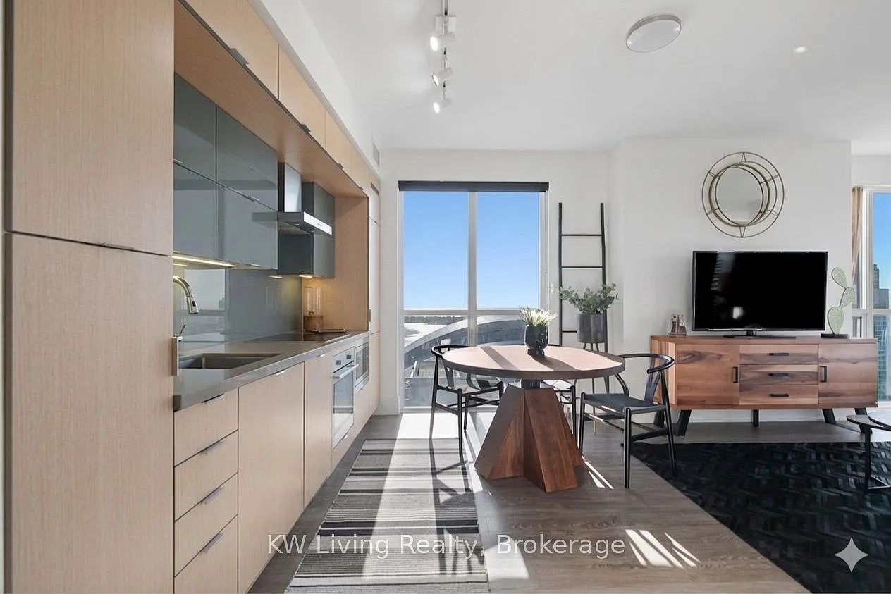 3 bed, $5,000 — Photo 3