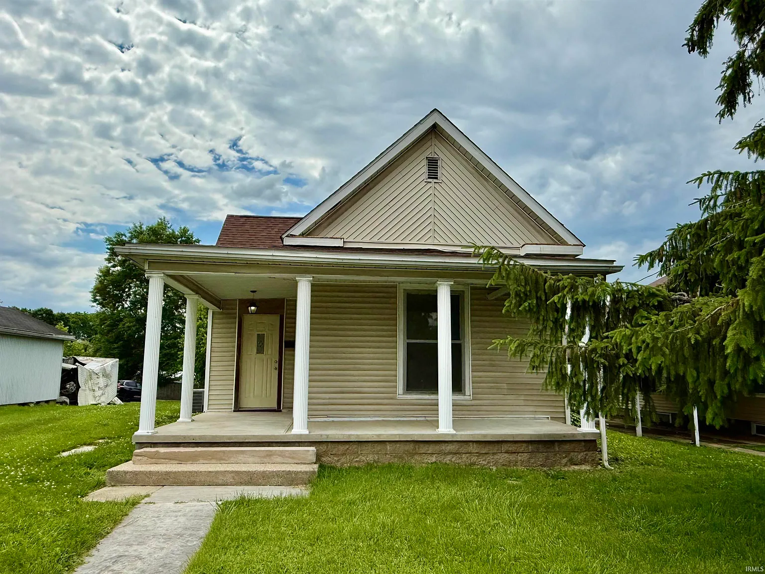 921 Lincoln Ave photo 1