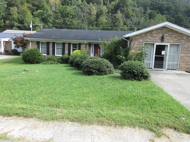 1st image of 42 N Circle Dr