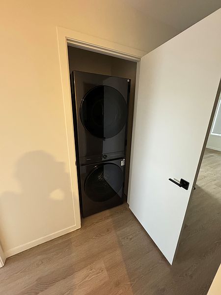 Edmonton Apartment for rent - 3 Bedrooms — photo 8