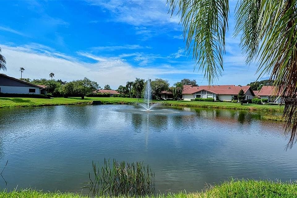 2nd image of 4061 Wilshire Cir E #133