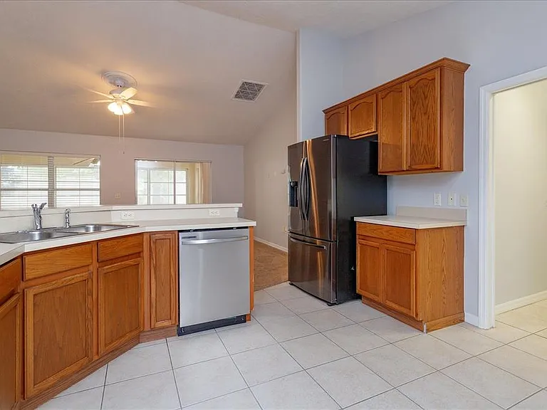 36634 Tropical Wind Ln — Photo 11