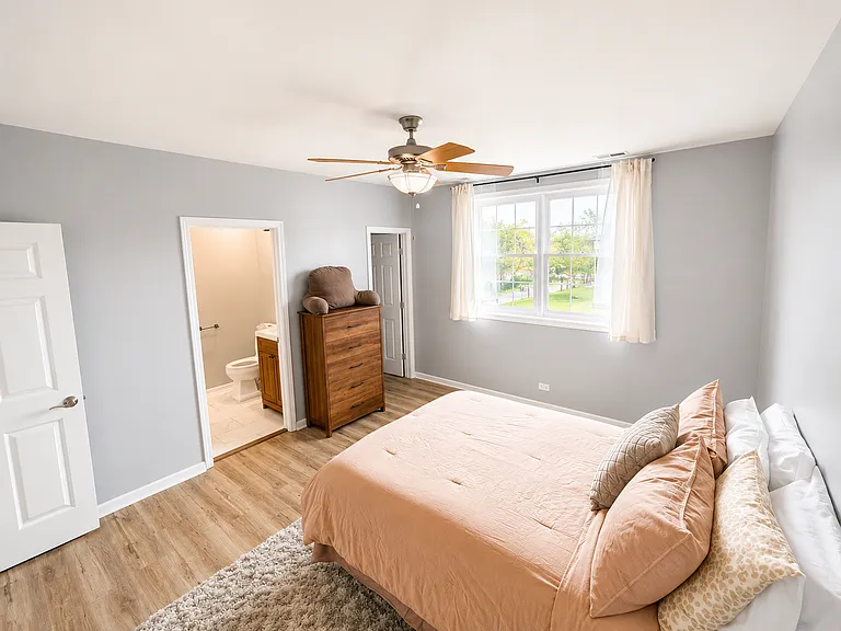 3323 W Washington Blvd — Photo 3