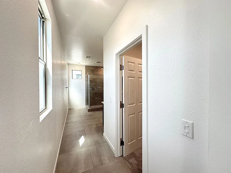 513 Monarch Ridge Ct — Photo 16