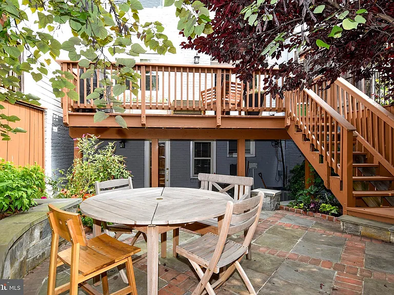 1528 Spring Pl NW — Photo 24