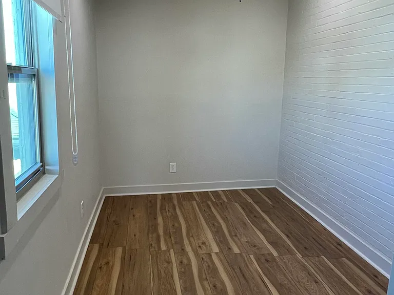 806 N Williams St — Photo 20