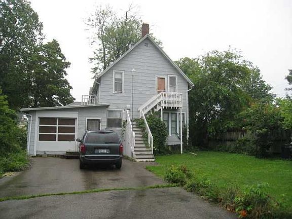 2nd image of 707 N Seymour Ave