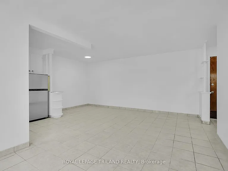 917 Hamilton Rd #20 — Photo 3