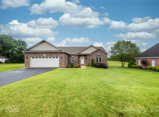 3449 48th Ave NE, Hickory, NC 28601