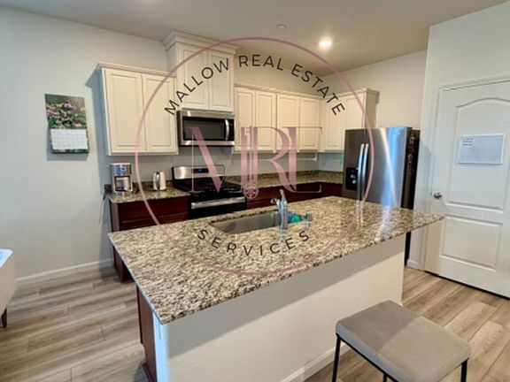 3rd image of 5608 Sunhaven St