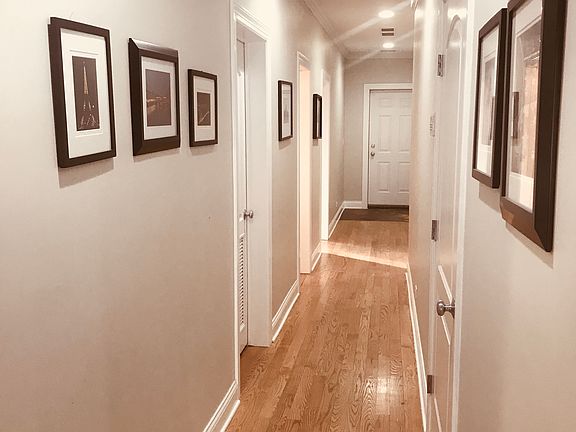 5th image of 4040 N Mozart St Unit 1