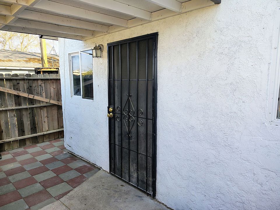 1st image of 710 Sequoia Dr Unit B