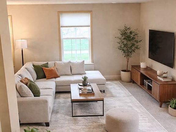 3rd image of 4435 Empress Dr N Unit 6