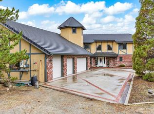 24050 Jacaranda Dr, Tehachapi, CA 93561